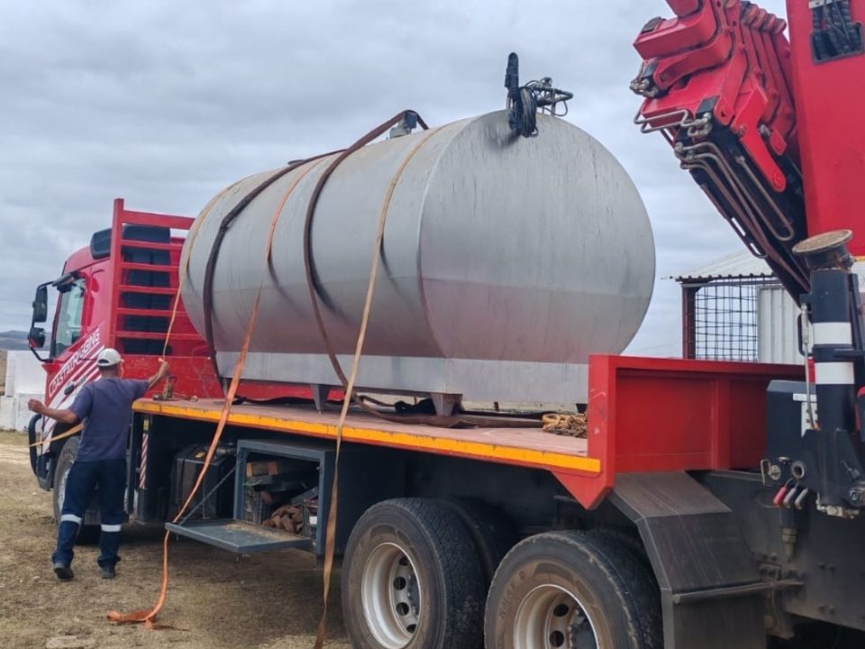 Resol Dairy Tank Delivery on site in the Garden Route